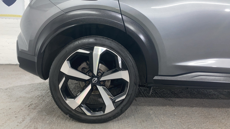 Nissan Juke 1.0 DiG-T 114 N-Connecta 5dr Petrol Hatchback